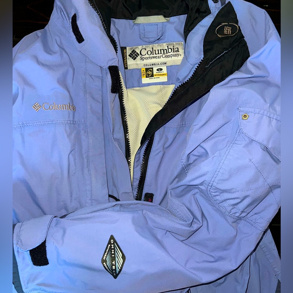 Women’s Columbia ski jacket shell